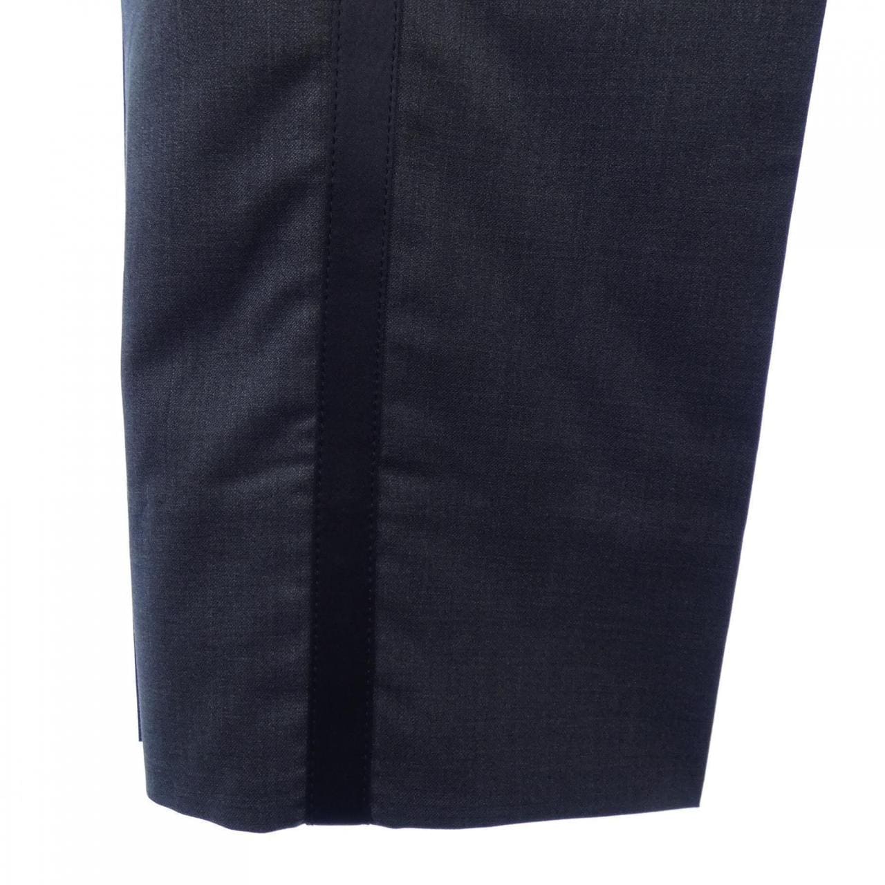 ブルネロクチネリ BRUNELLO CUCINELLI スーツ