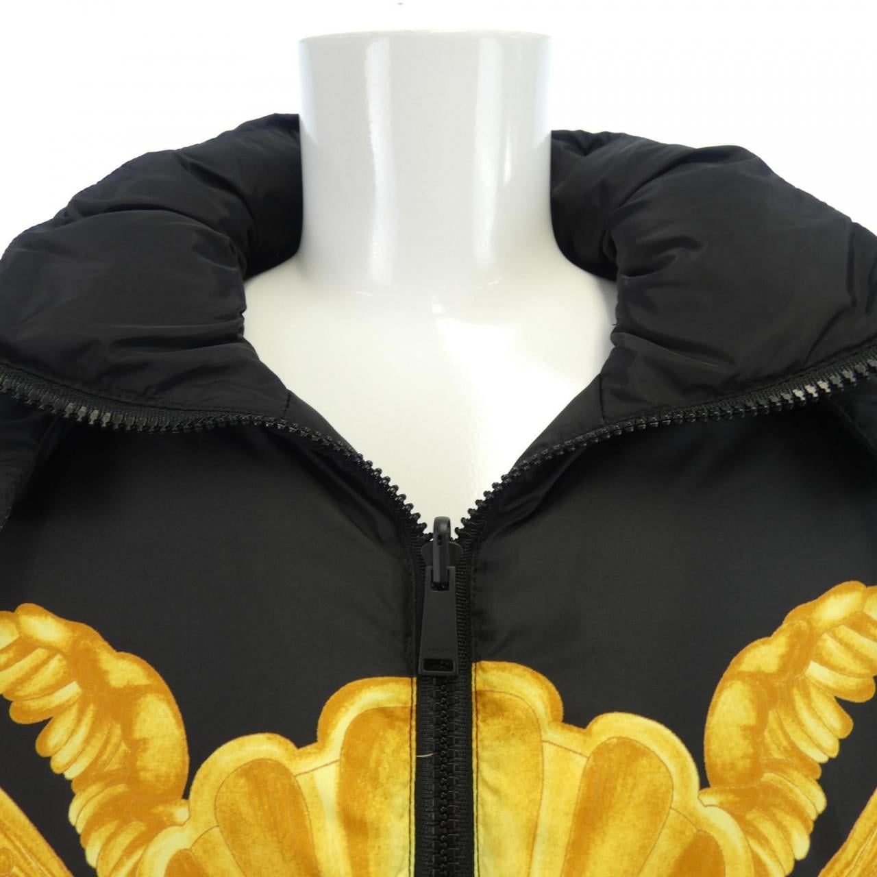 ヴェルサーチェ VERSACE ダウンジャケット