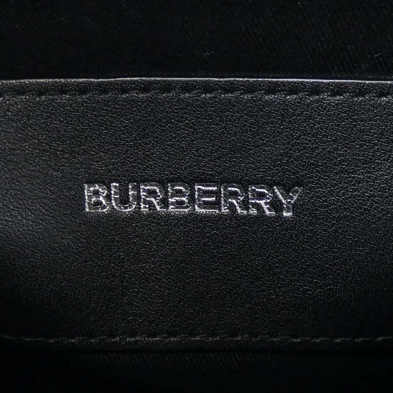 BURBERRY包