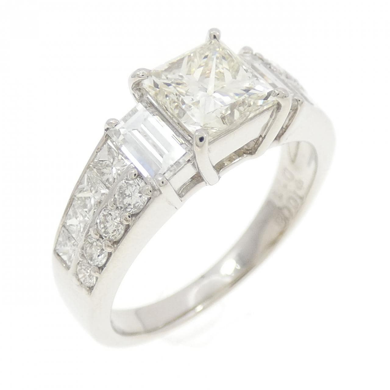 PT900 ダイヤモンド リング 1.008CT L SI1 ファンシーカット