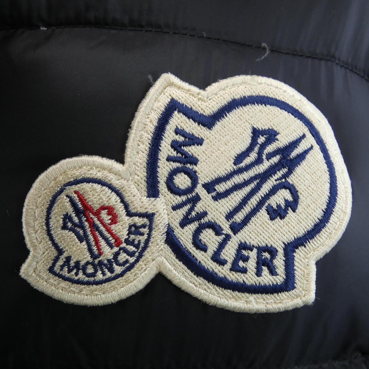 モンクレール MONCLER ダウンジャケット