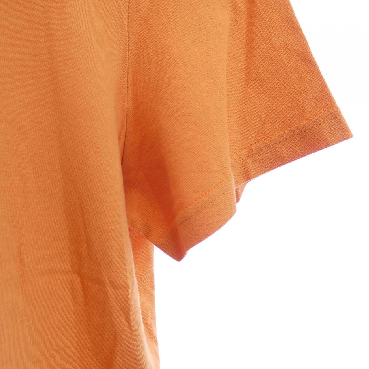 シャネル CHANEL PHARRELL WILLIAMS P61052K46833 Tシャツ