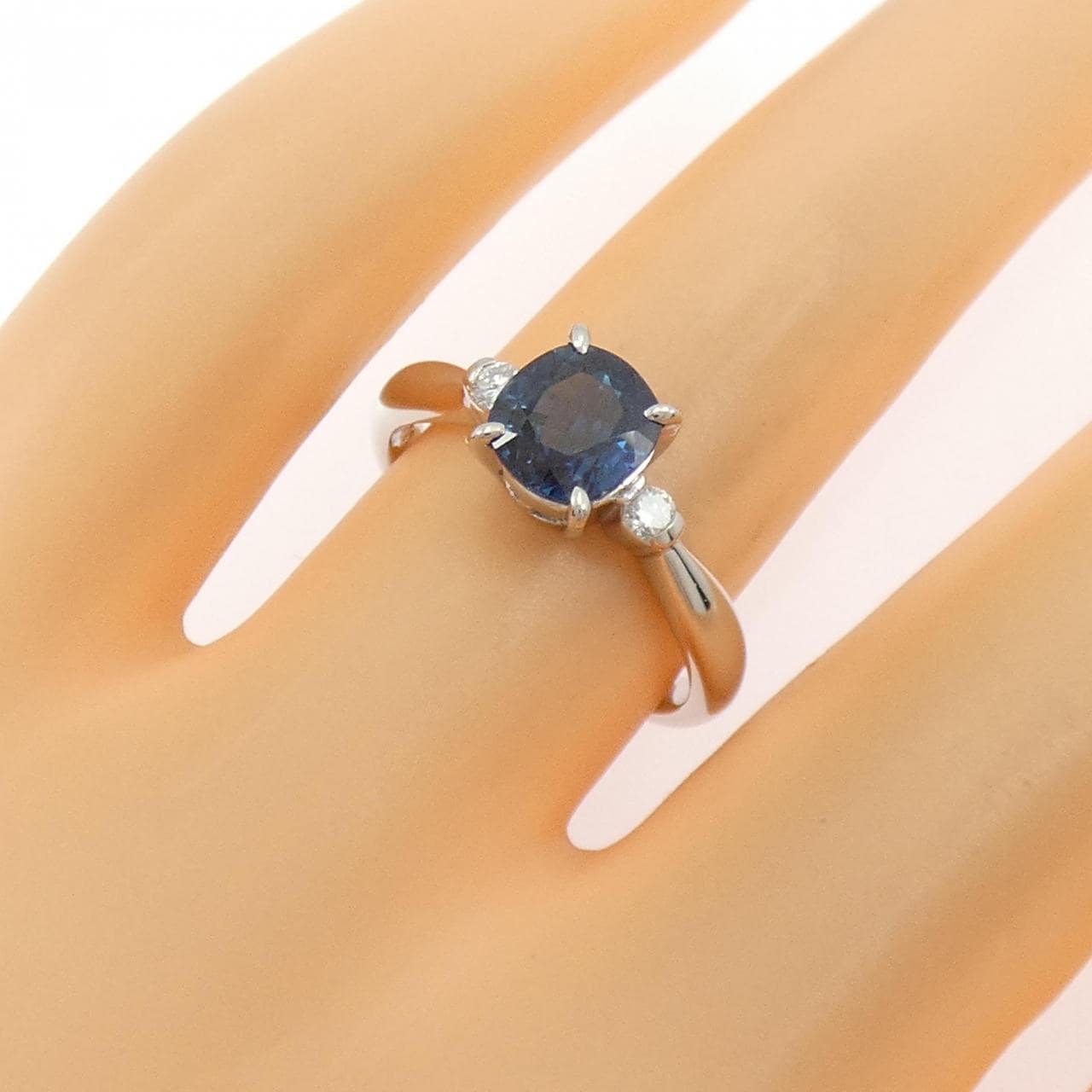 PT900 サファイヤ リング 1.27CT