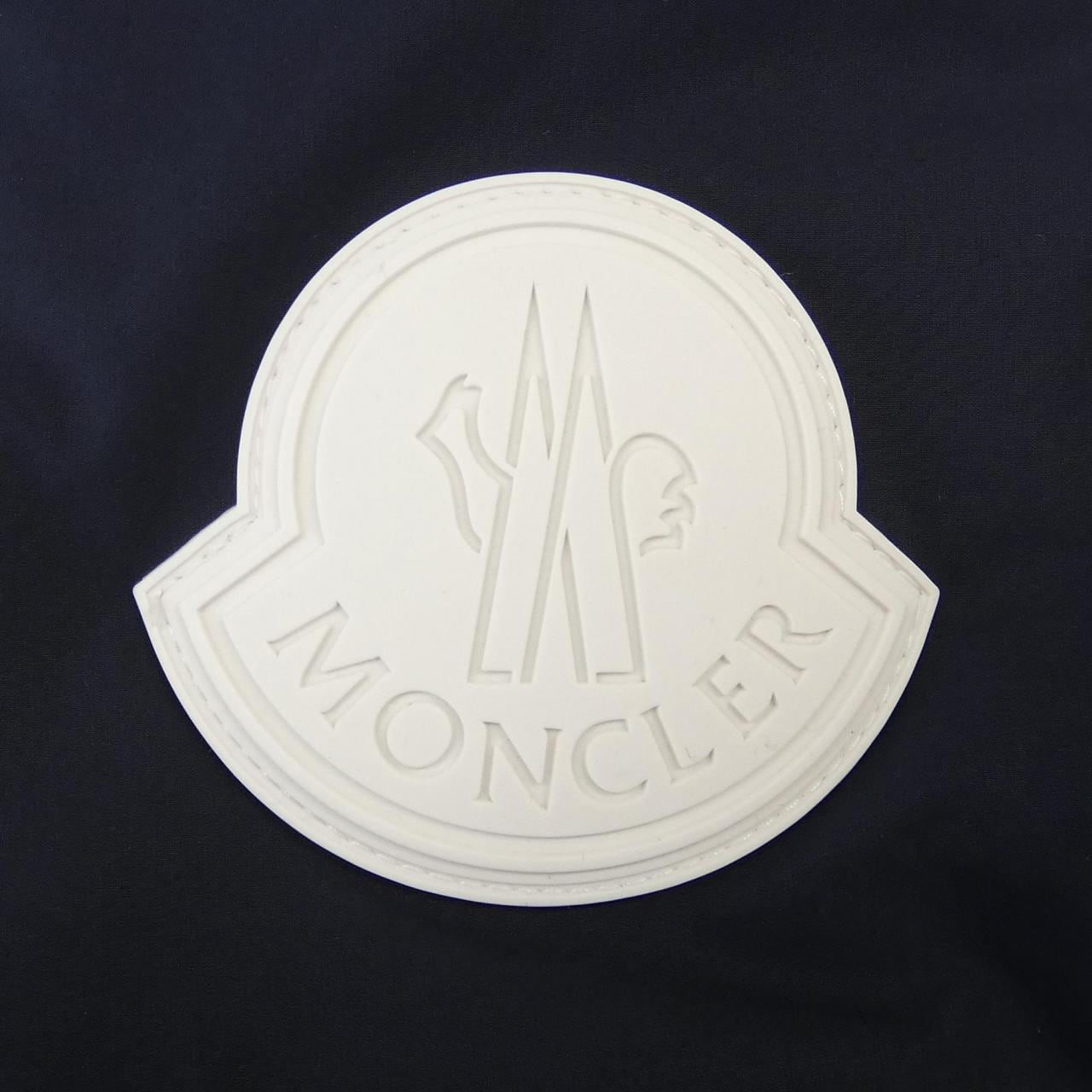 モンクレール MONCLER ダウンジャケット