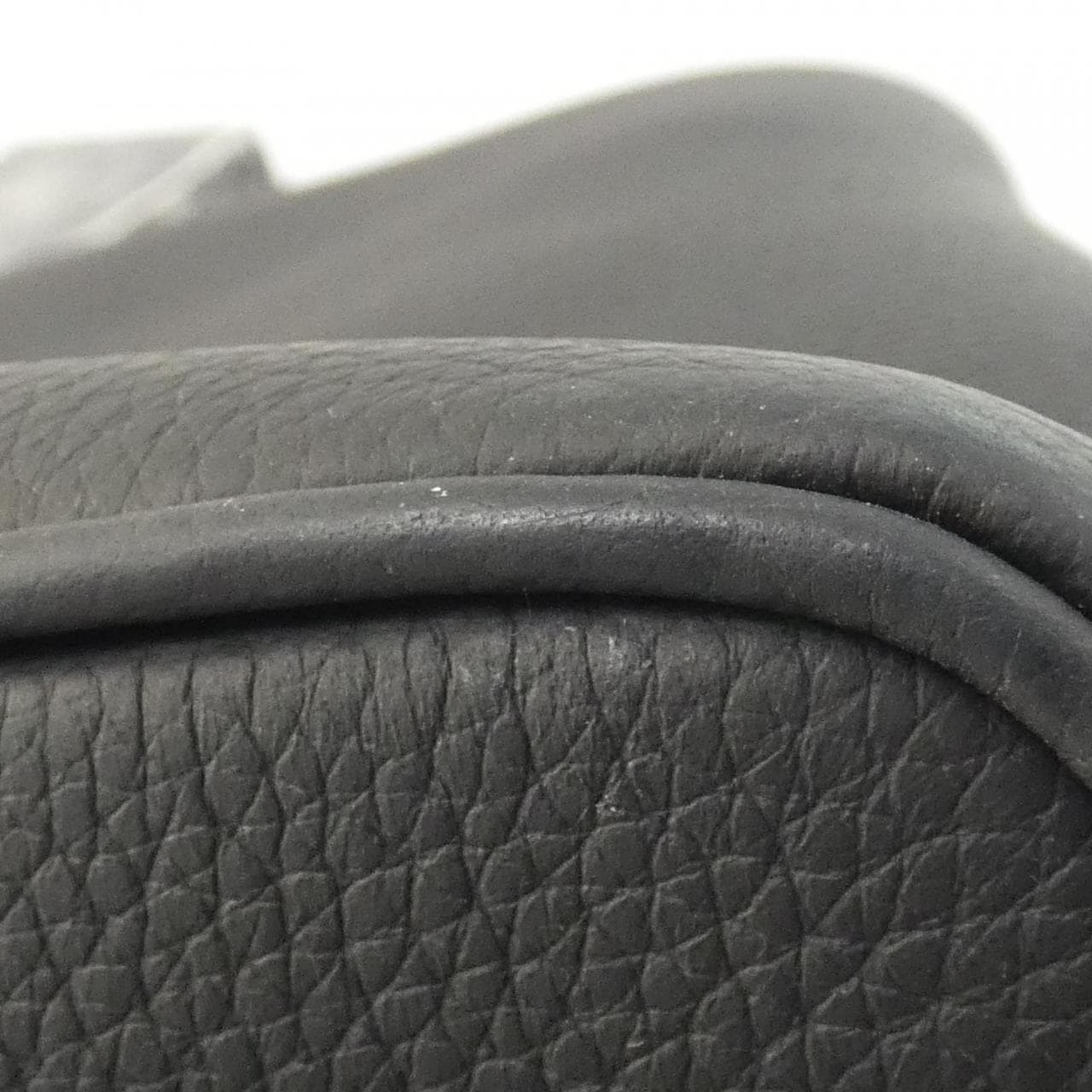 LOUIS VUITTON Capucines Souple GM M24880 包