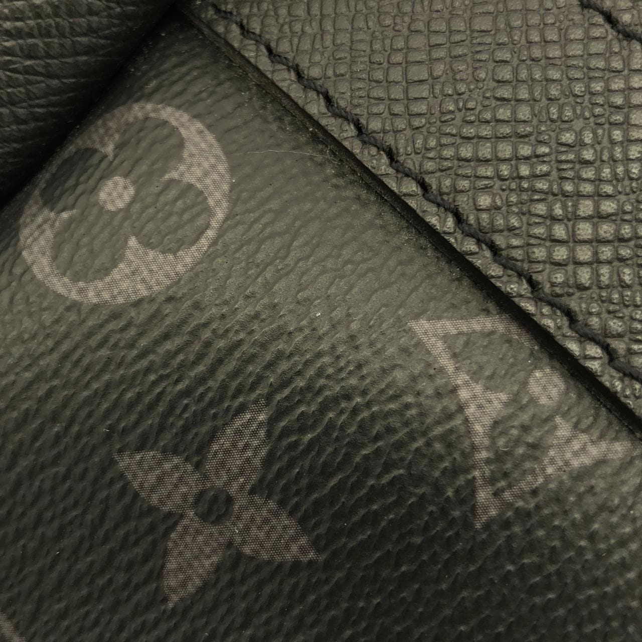 ルイヴィトン タイガ ラマ ディスカバリー バックパック M30230 リュックサック