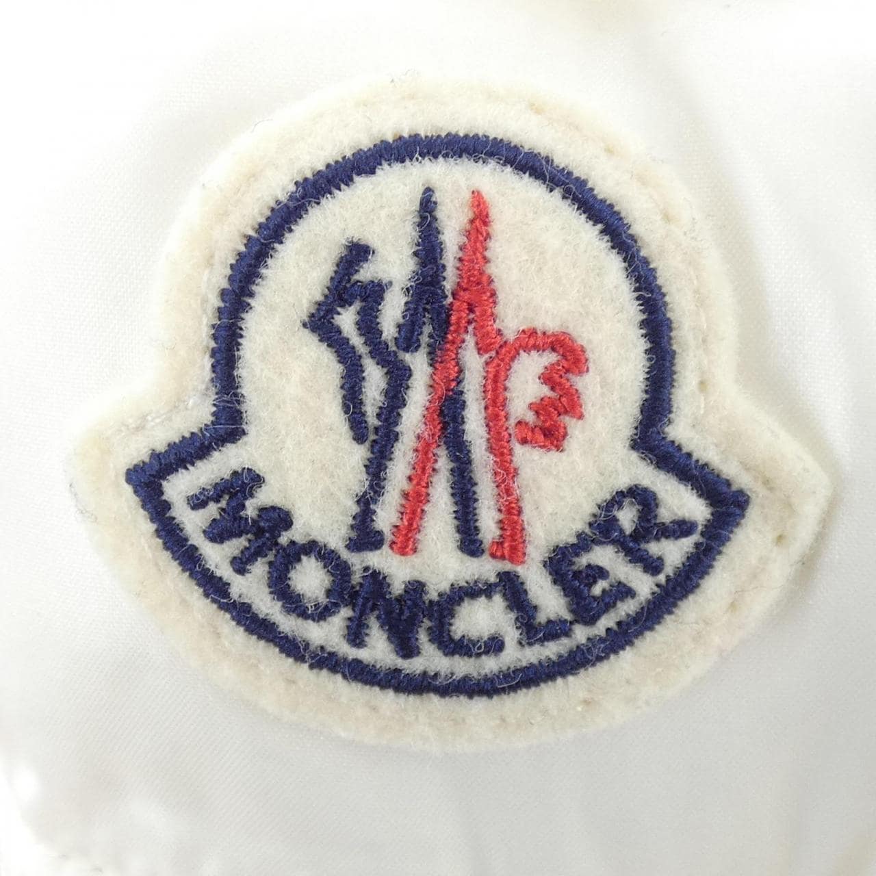 モンクレール MONCLER ダウンジャケット