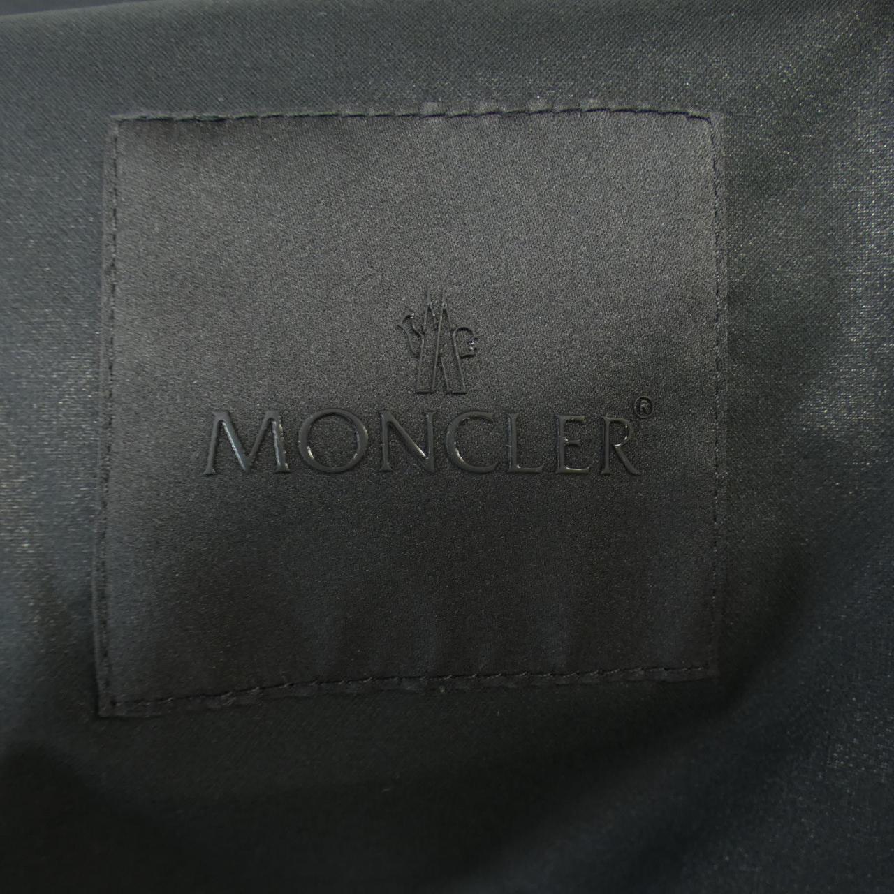 U MONCLER蒙克勒夹克