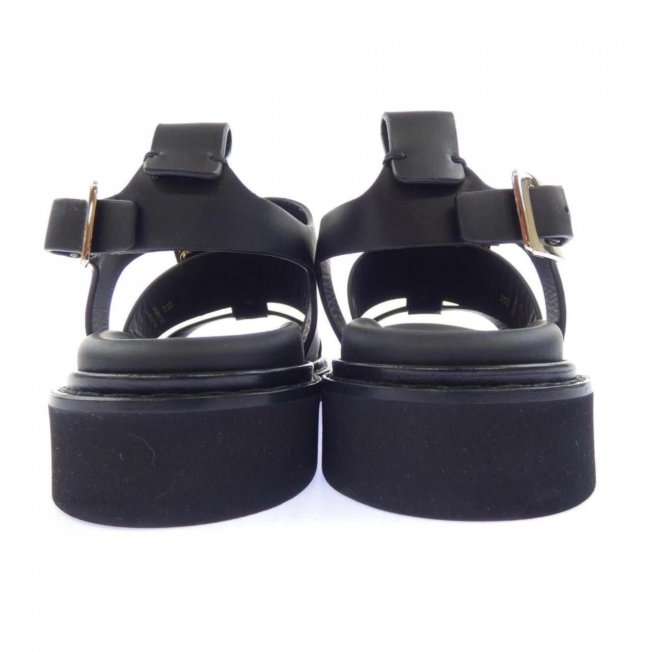 ロジェヴィヴィエ ROGER VIVIER ヴィヴレンジャーストラスバックルレザー パンプス