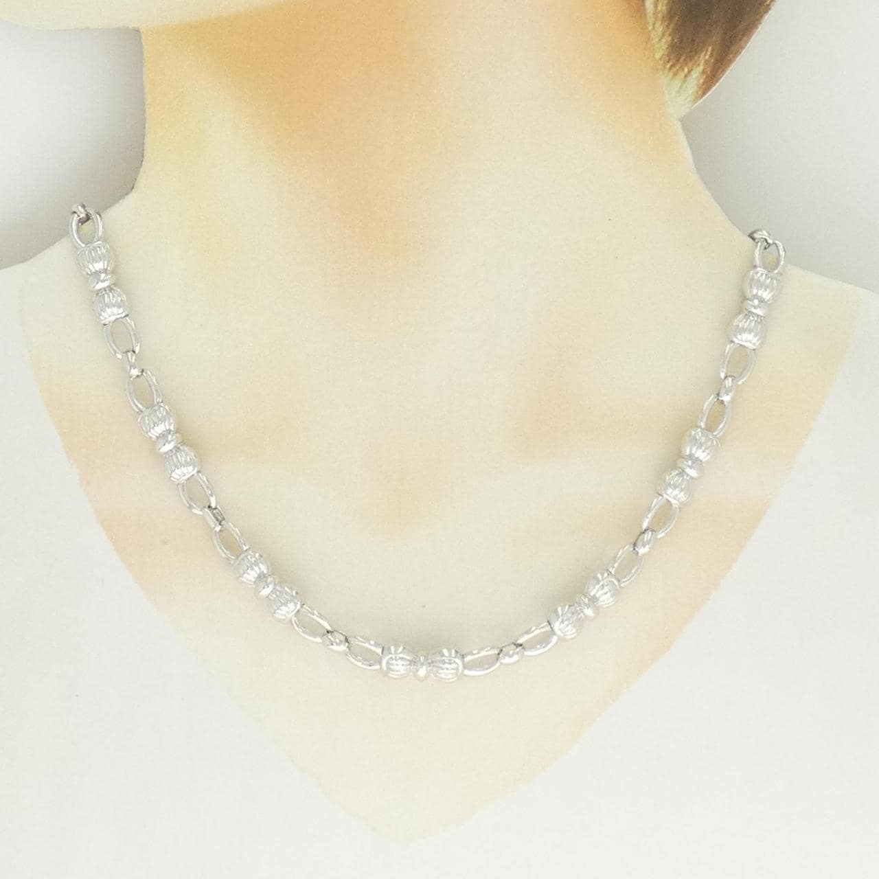 ブシュロン 750WG ネックレス