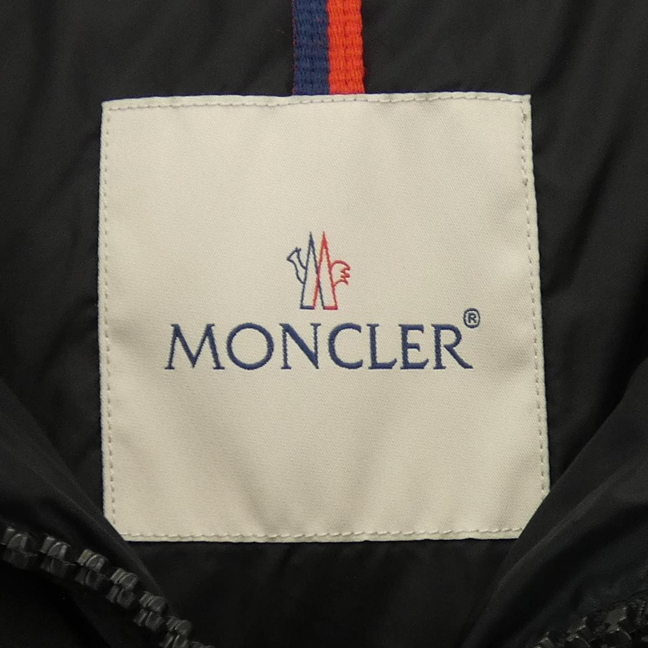 モンクレール MONCLER ダウンジャケット