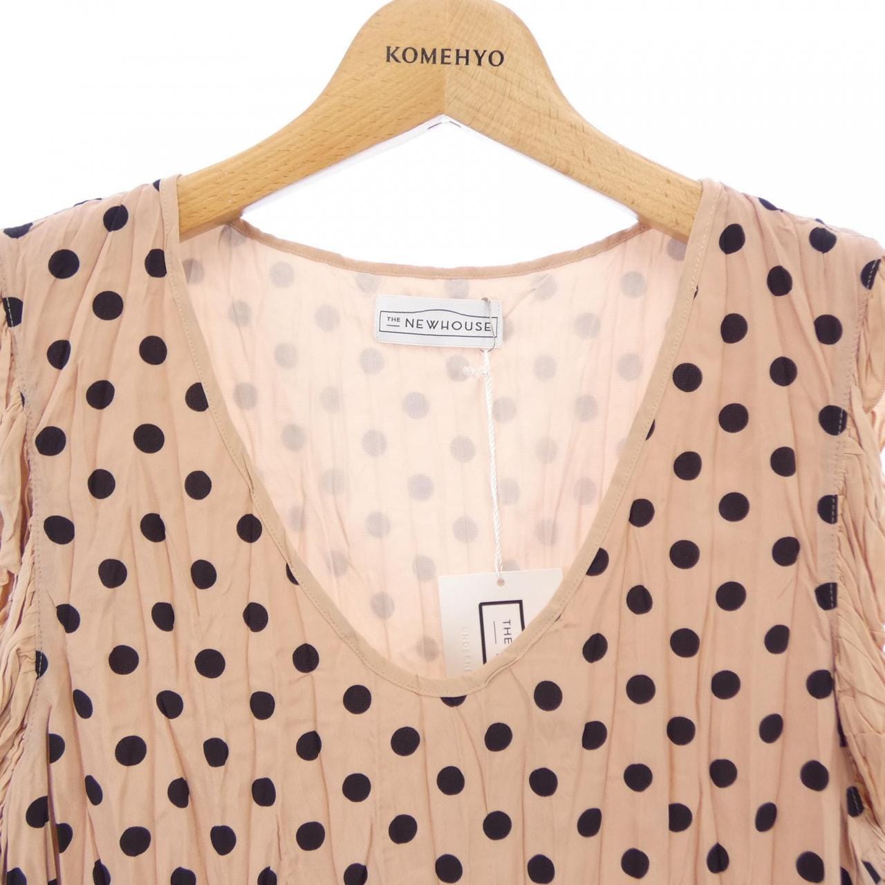 ザニューハウス THE NEWHOUSE トップス