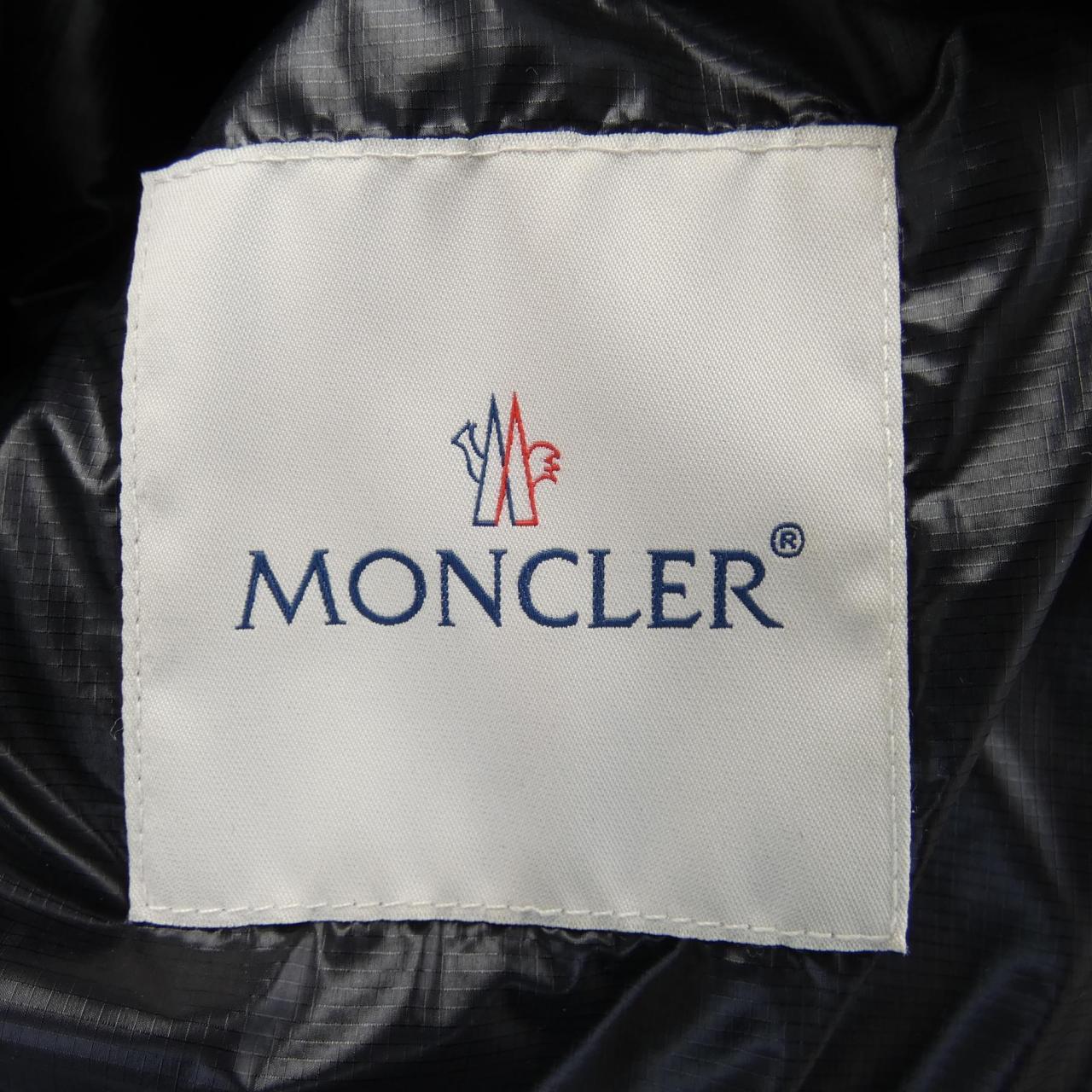 モンクレール MONCLER ダウンジャケット