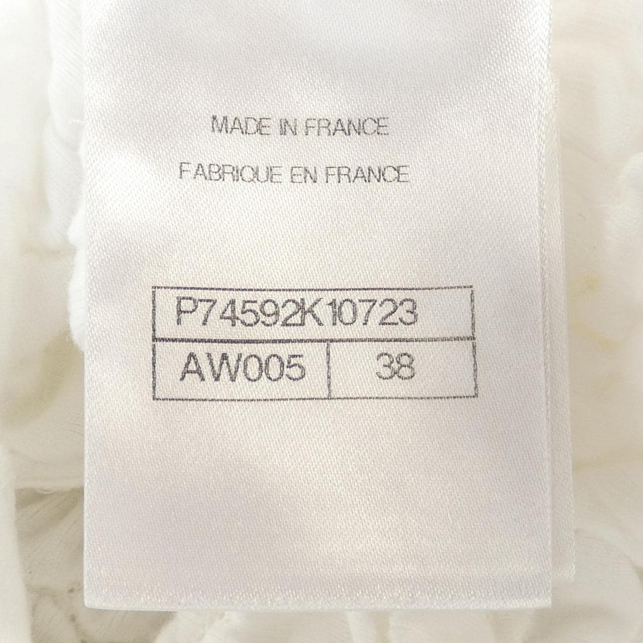 CHANEL P74592K10723 上衣