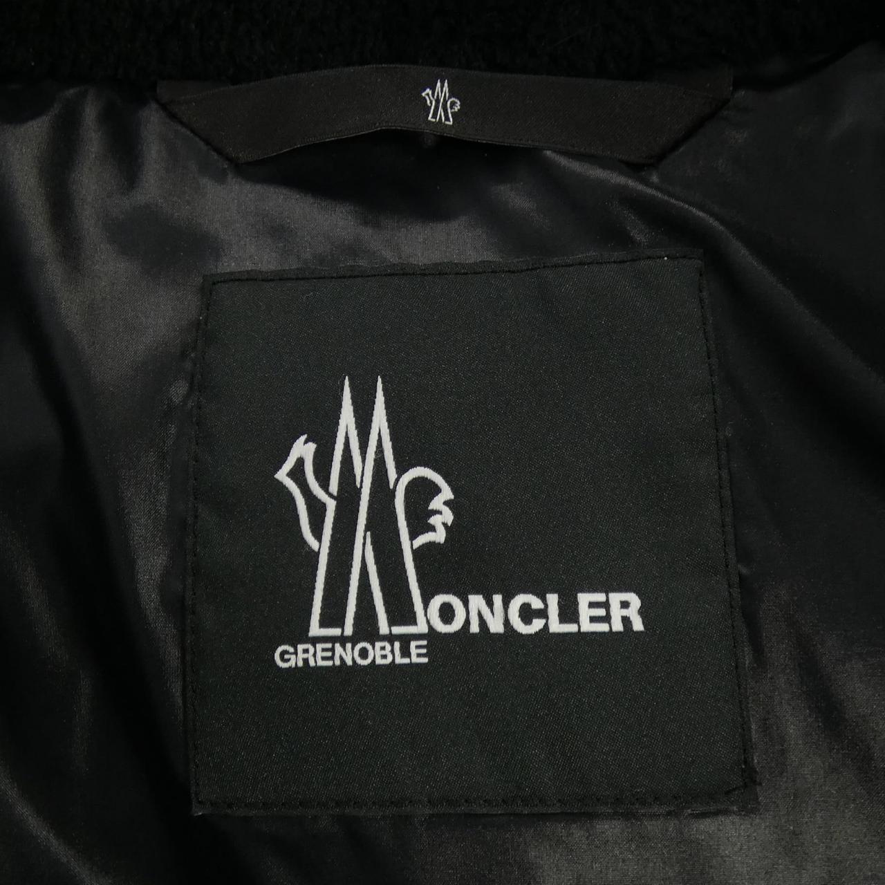モンクレールグルノーブル MONCLER GRENOBLE 20978G50700 ダウンジャケット