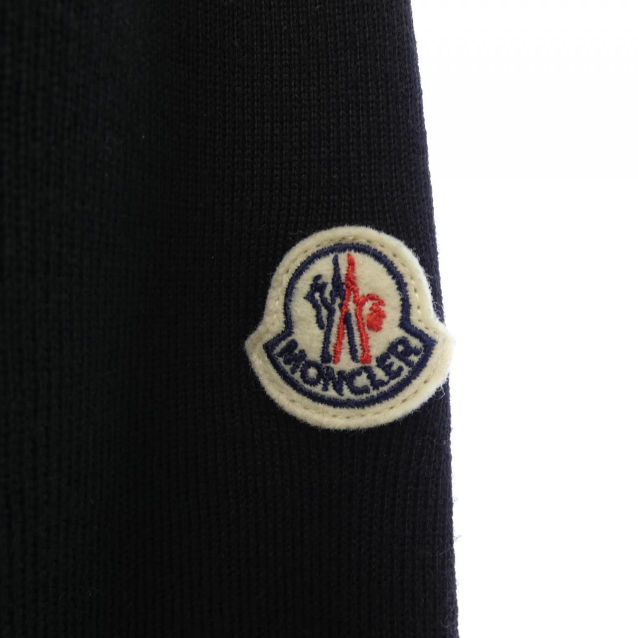 モンクレール MONCLER ダウンジャケット