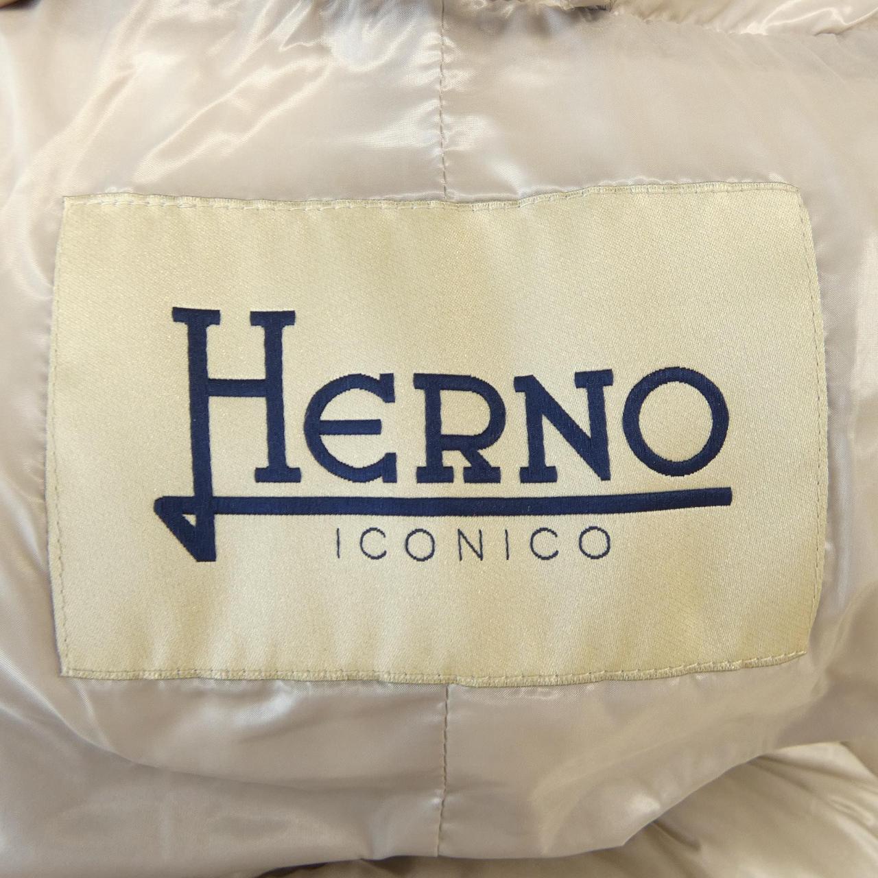 Herno羽绒夹克