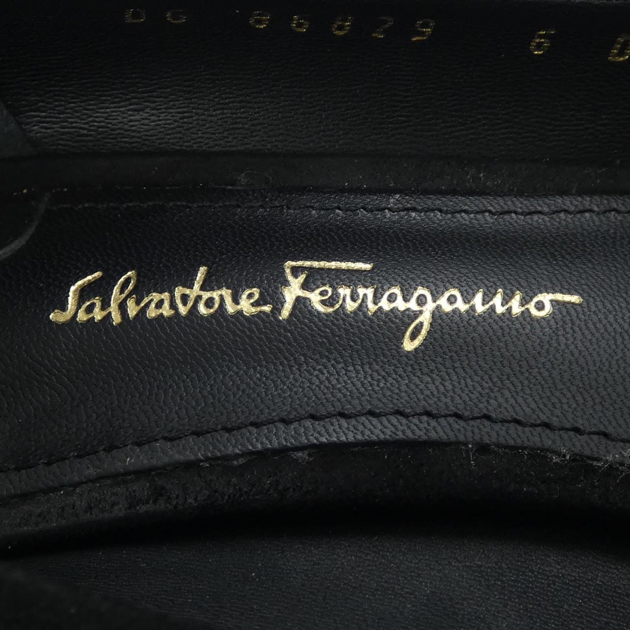 サルヴァトーレフェラガモ SALVATORE FERRAGAMO パンプス