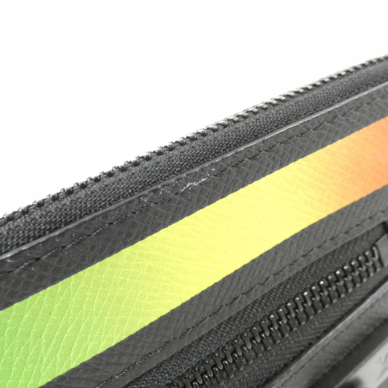 LOUIS VUITTON Taiga rainbow色 A4 手拿包 M30347 包