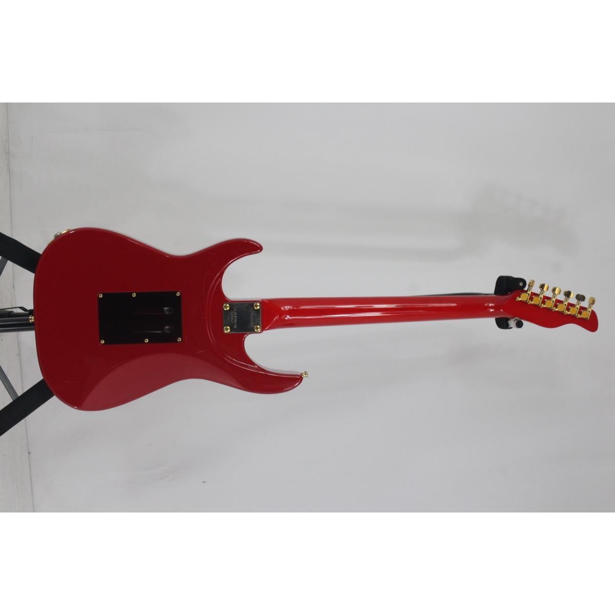 ＦＥＲＮＡＮＤＥＳ　ＬＡ－ＣＵＳＴＯＭ　ＫＫ