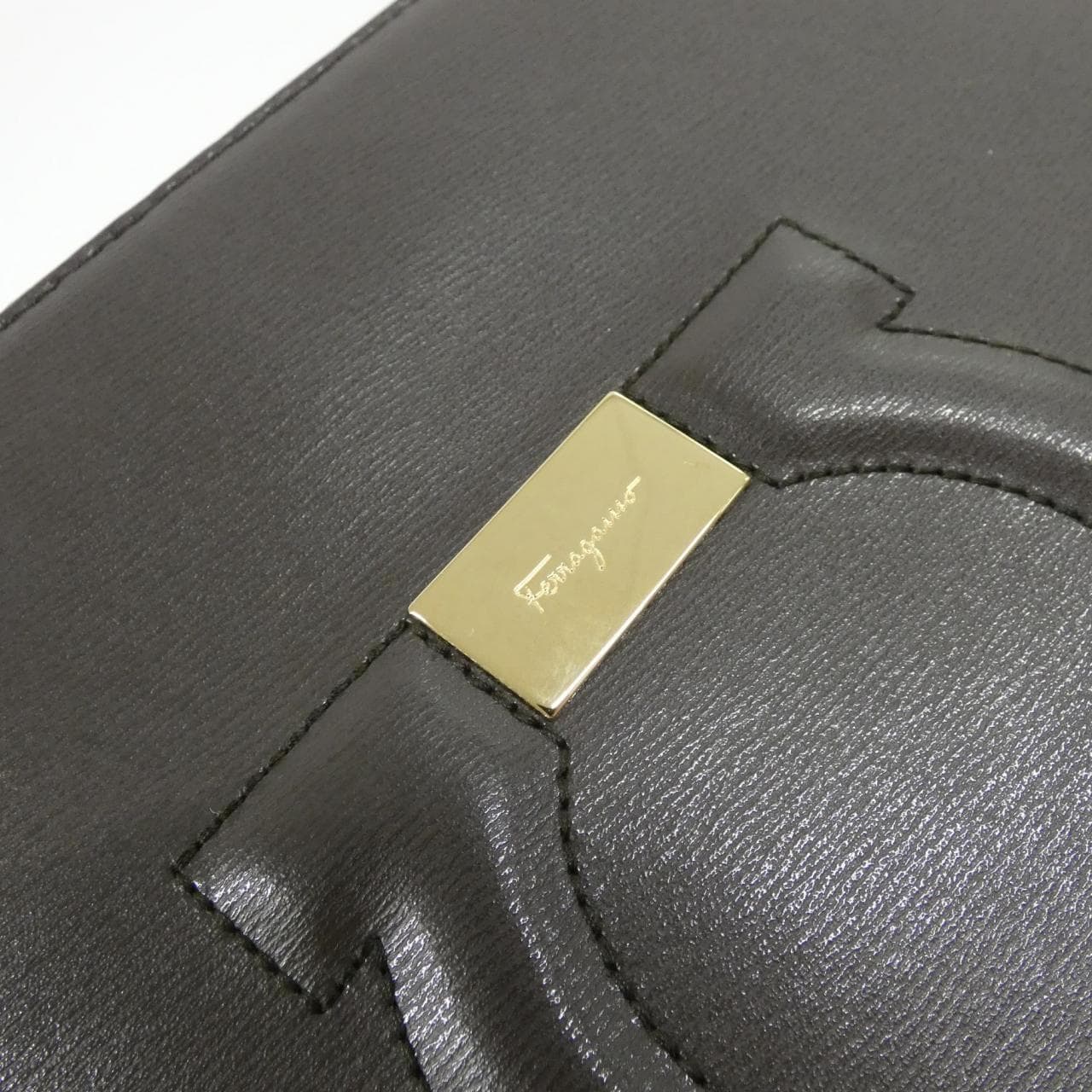 サルヴァトーレフェラガモ 22 D299 バッグ