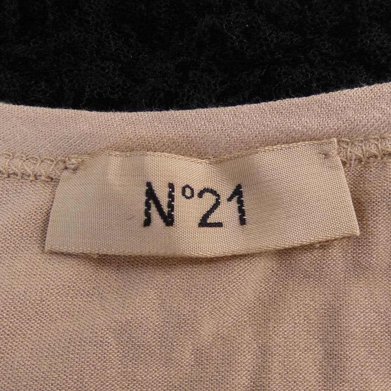 ヌメロヴェントゥーノ N°21 トップス