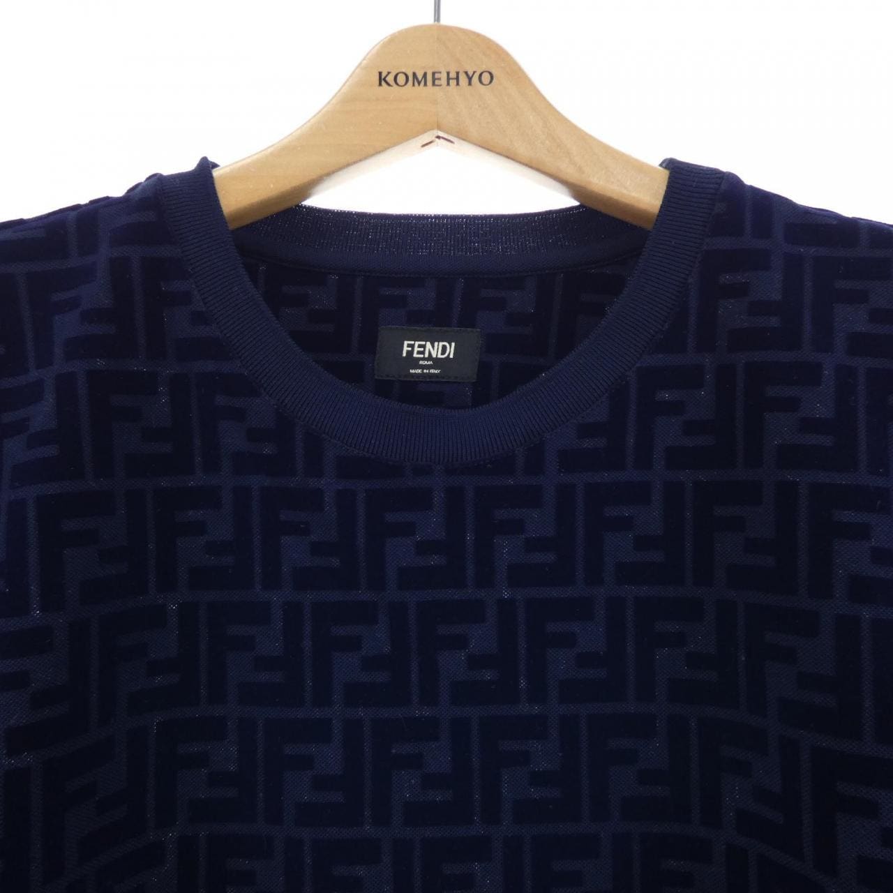 フェンディ FENDI FFモチーフ FY0936 A7D5 Tシャツ