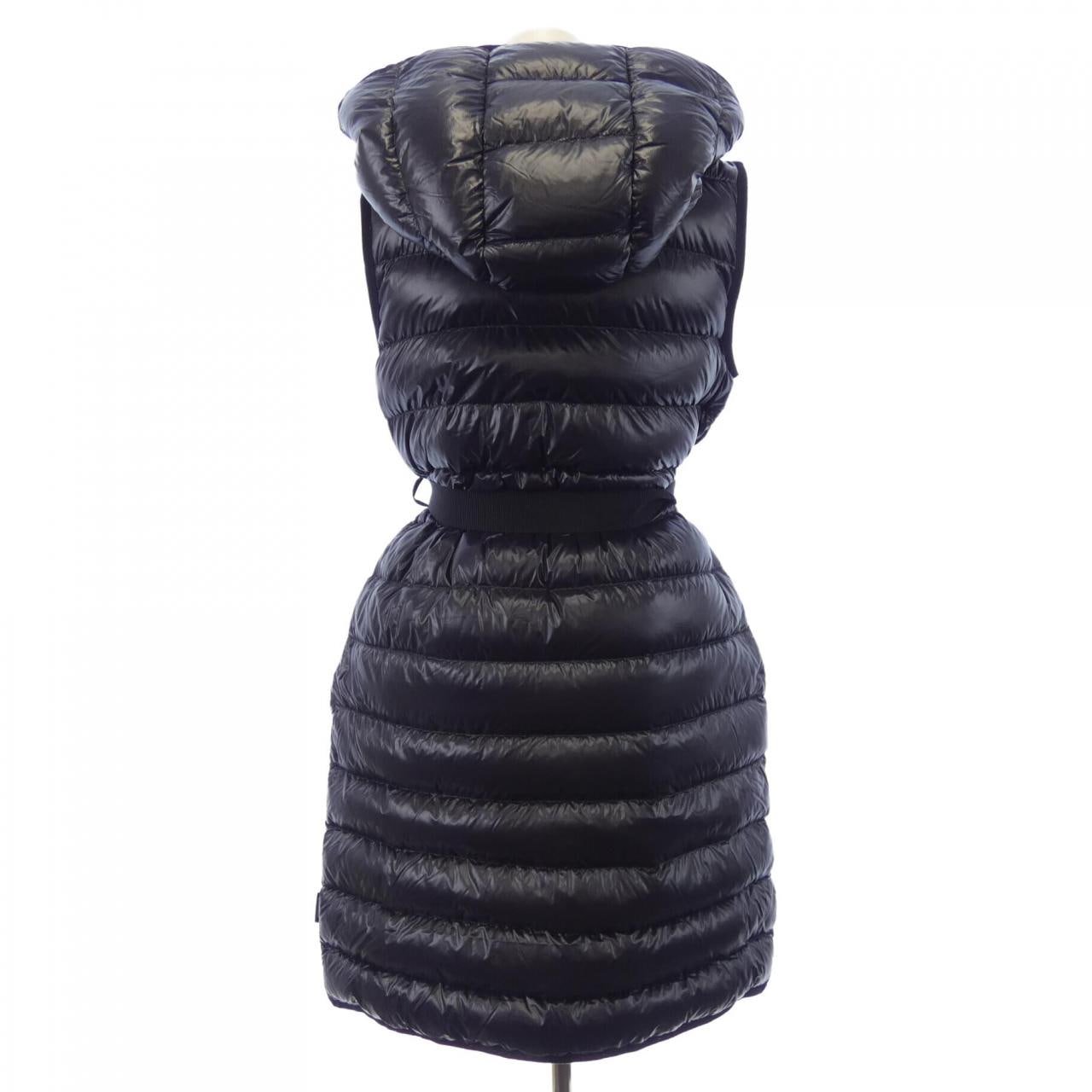 モンクレール MONCLER C0385 NOISETTE ダウンベスト