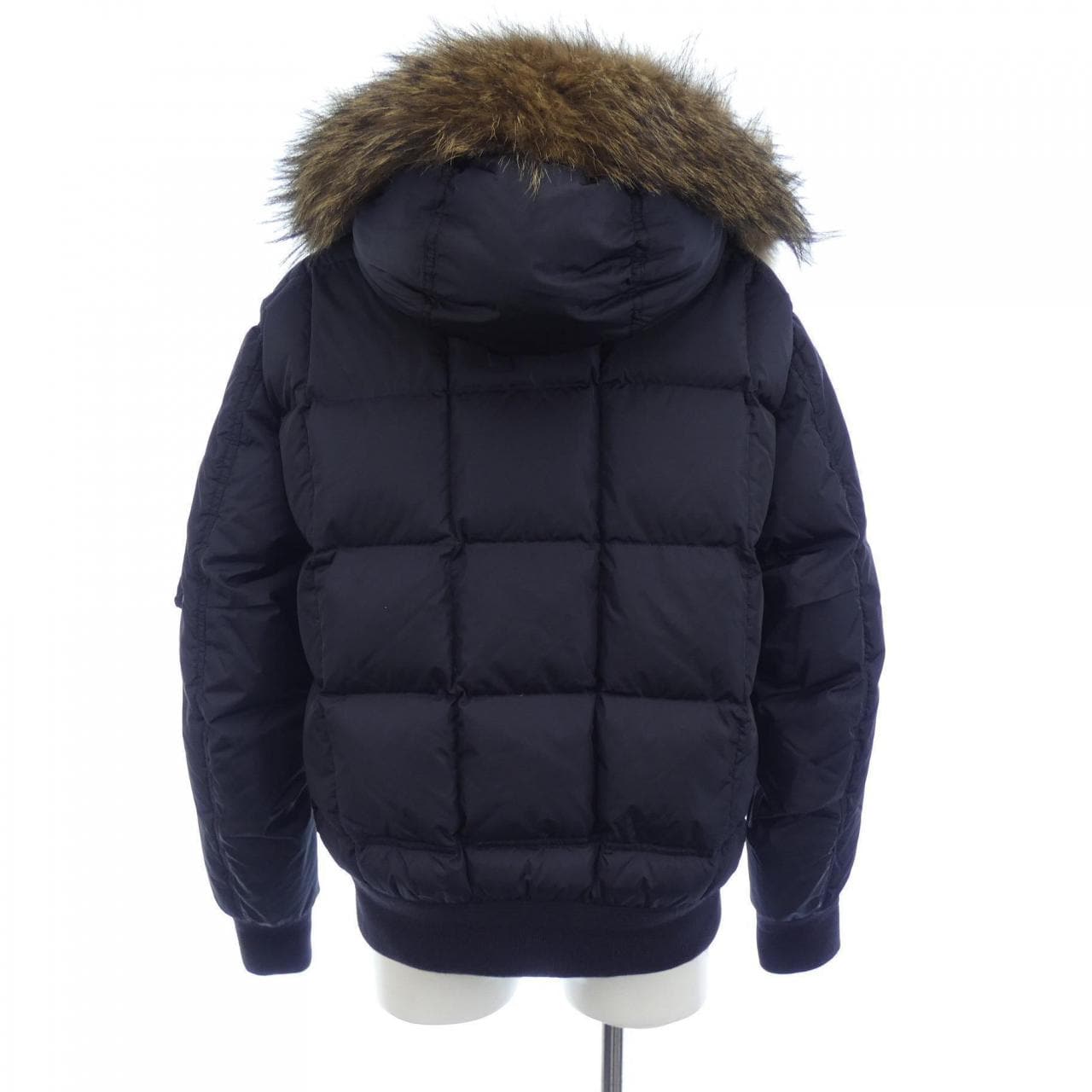 モンクレール MONCLER ダウンジャケット