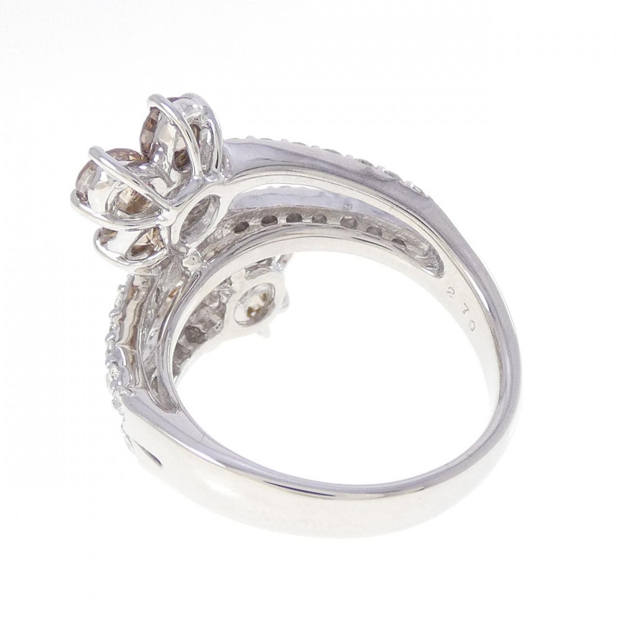 K18WG フラワー ダイヤモンド リング 2.70CT