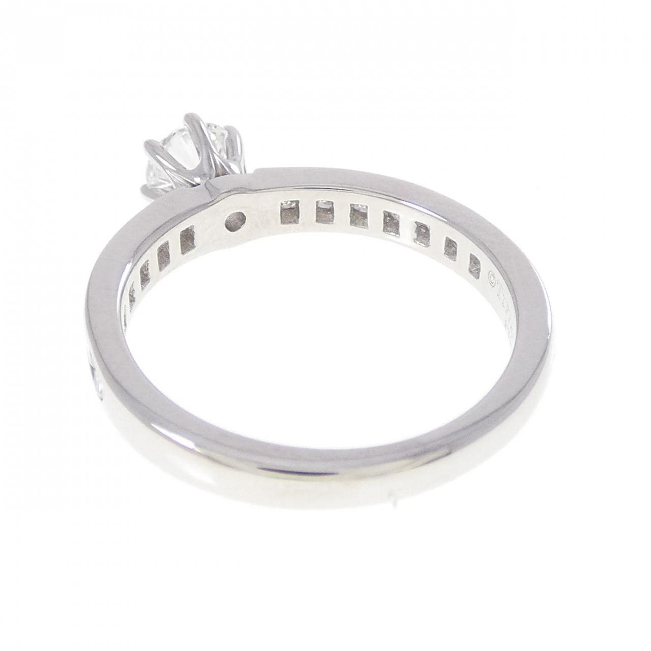 ティファニー ソリティア チャネルセッティング リング 0.30CT