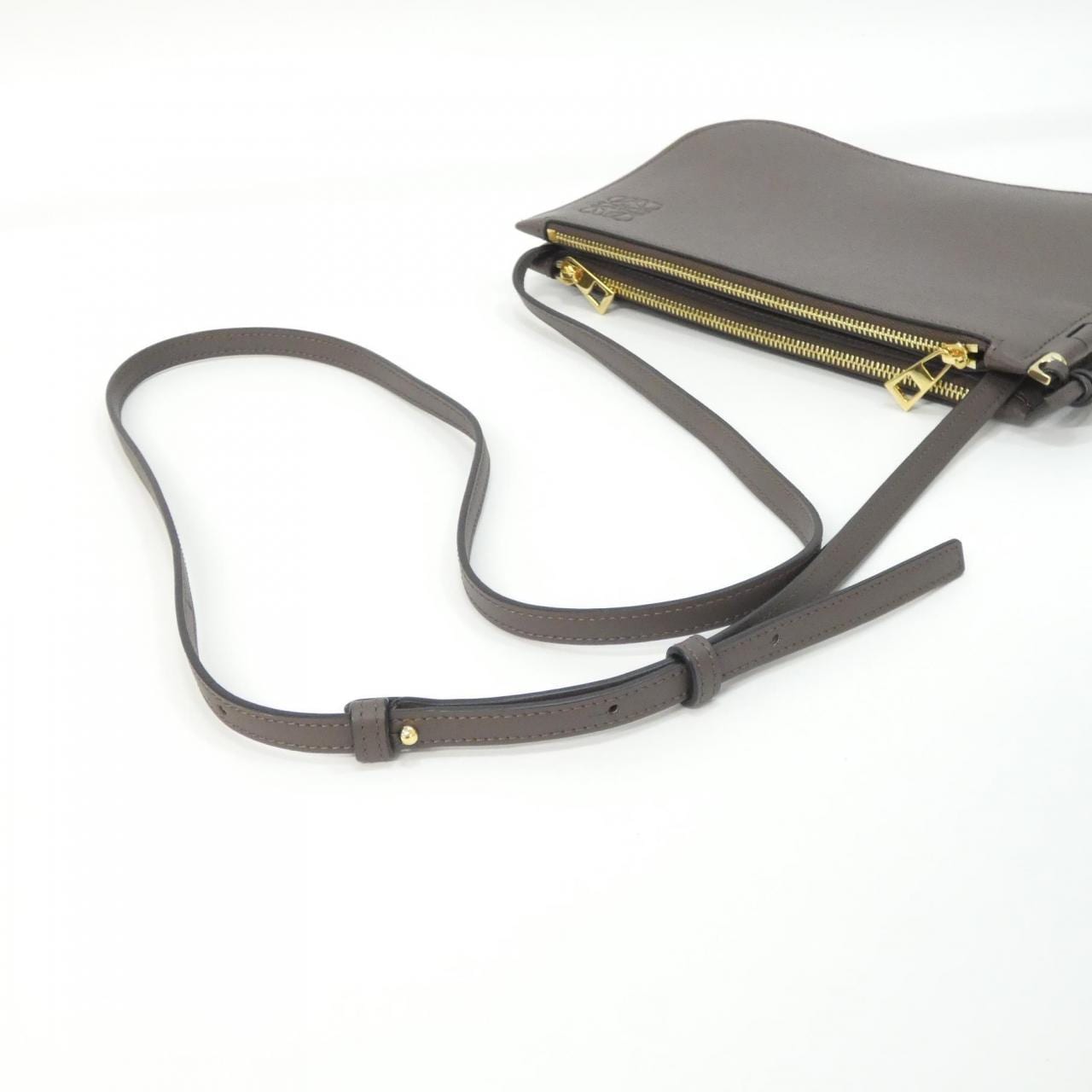 ロエベ ゲート ダブル ジップ ポーチ C650Z43X09 ショルダーバッグ