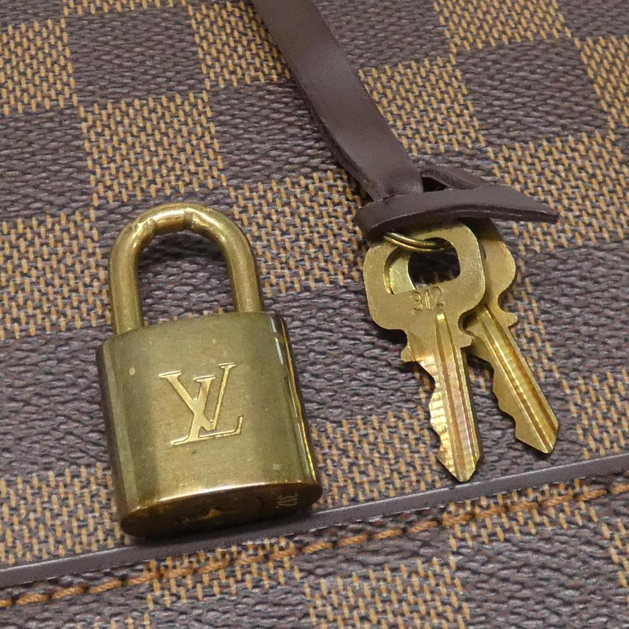 LOUIS VUITTON Damier Duomo N60008 包