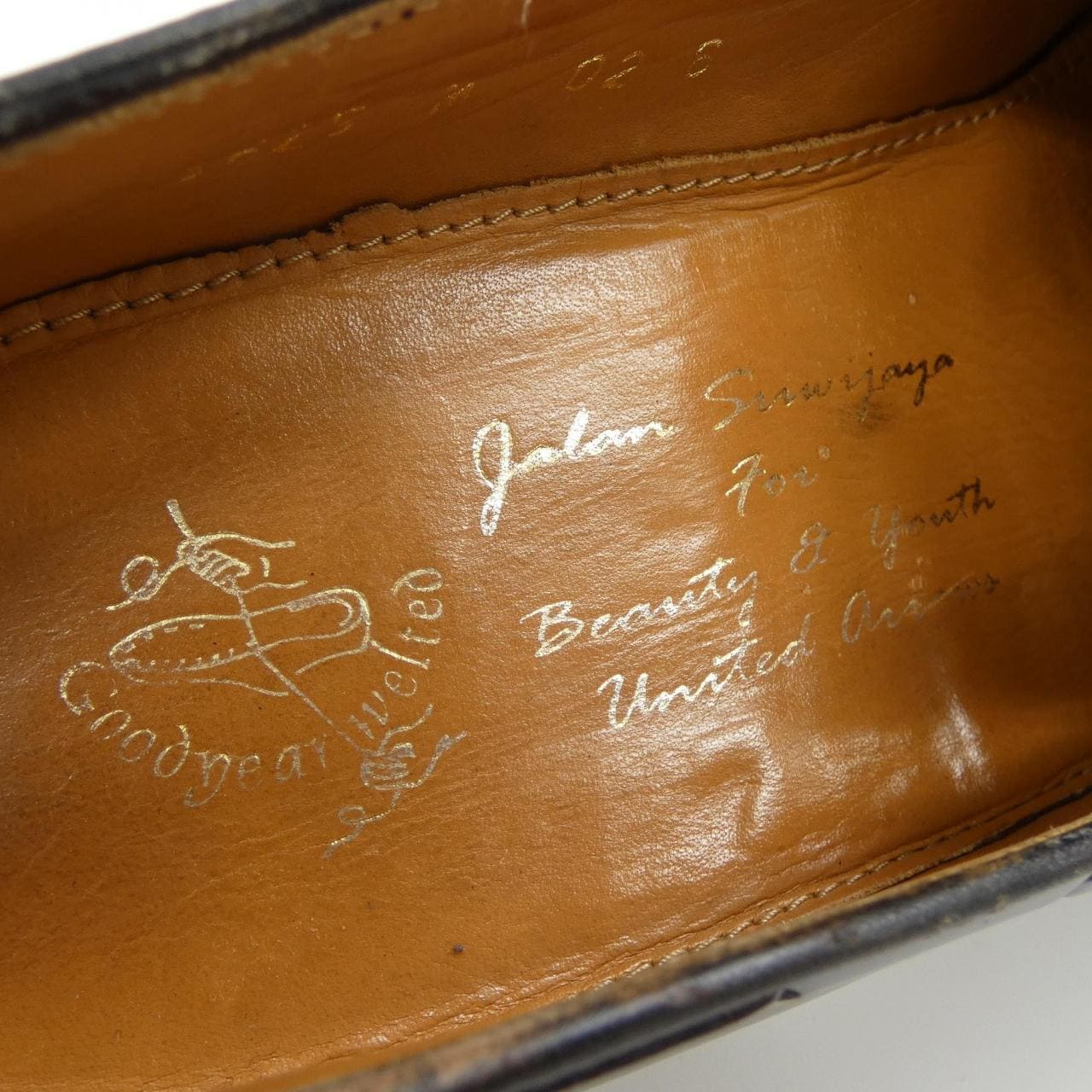 JALAN SRIWIJAYA Shoes