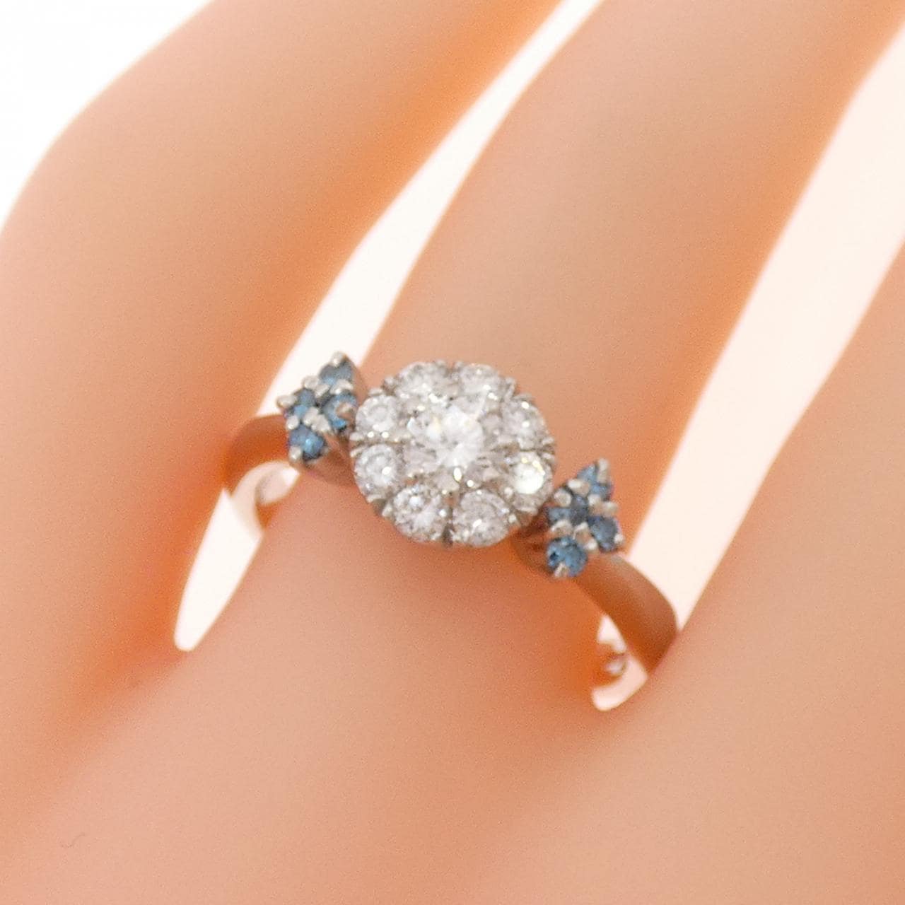 PT900 Diamond ring 0.61CT