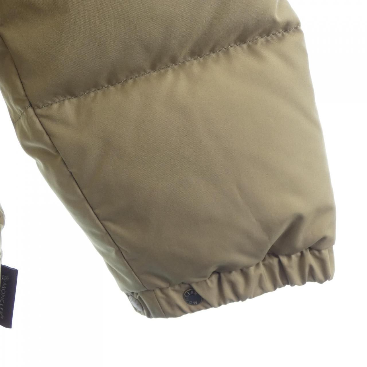 モンクレール MONCLER ダウンジャケット
