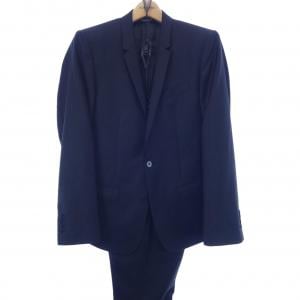 未使用　DOLCE&GABBANA スーツ DOLCE&GABBANA（スーツ）のフリマアイテム一覧
