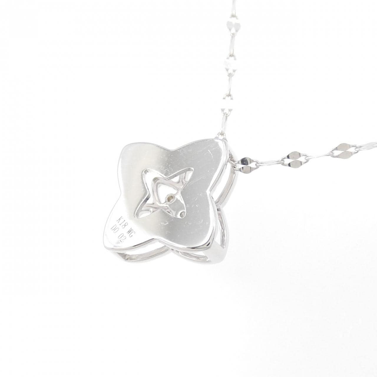 [BRAND NEW] K18WG Flower Diamond Necklace 0.02CT