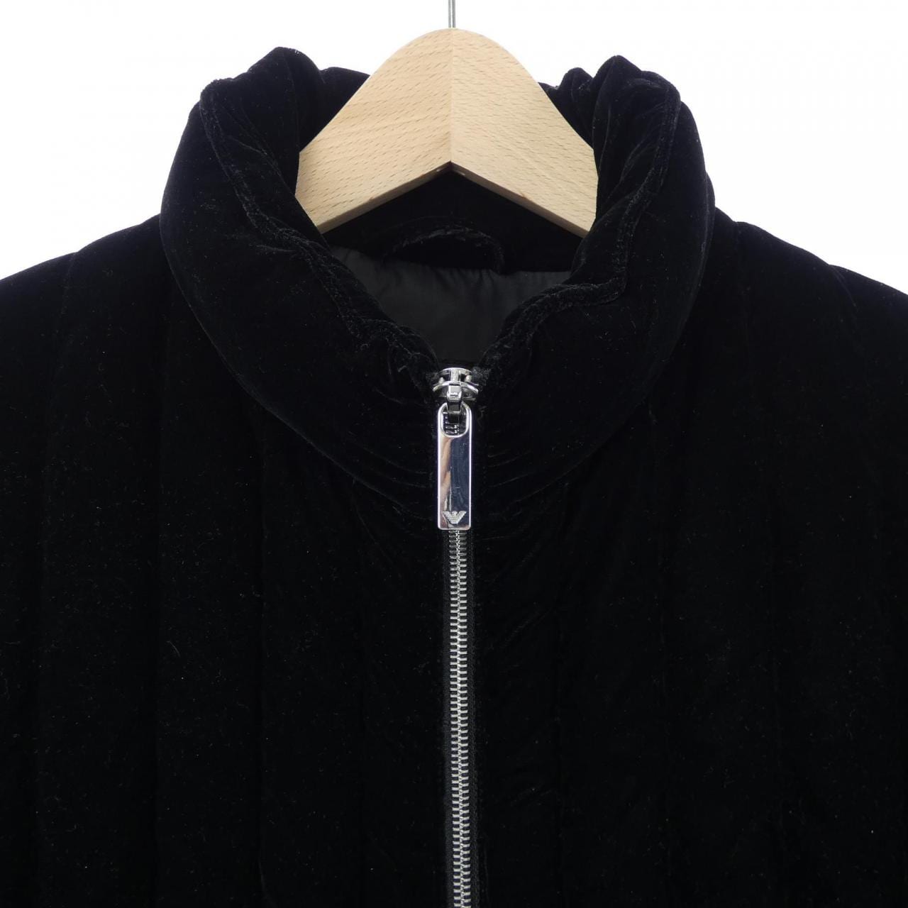 EMPORIO ARMANI安普里奧·阿瑪尼羽絨服