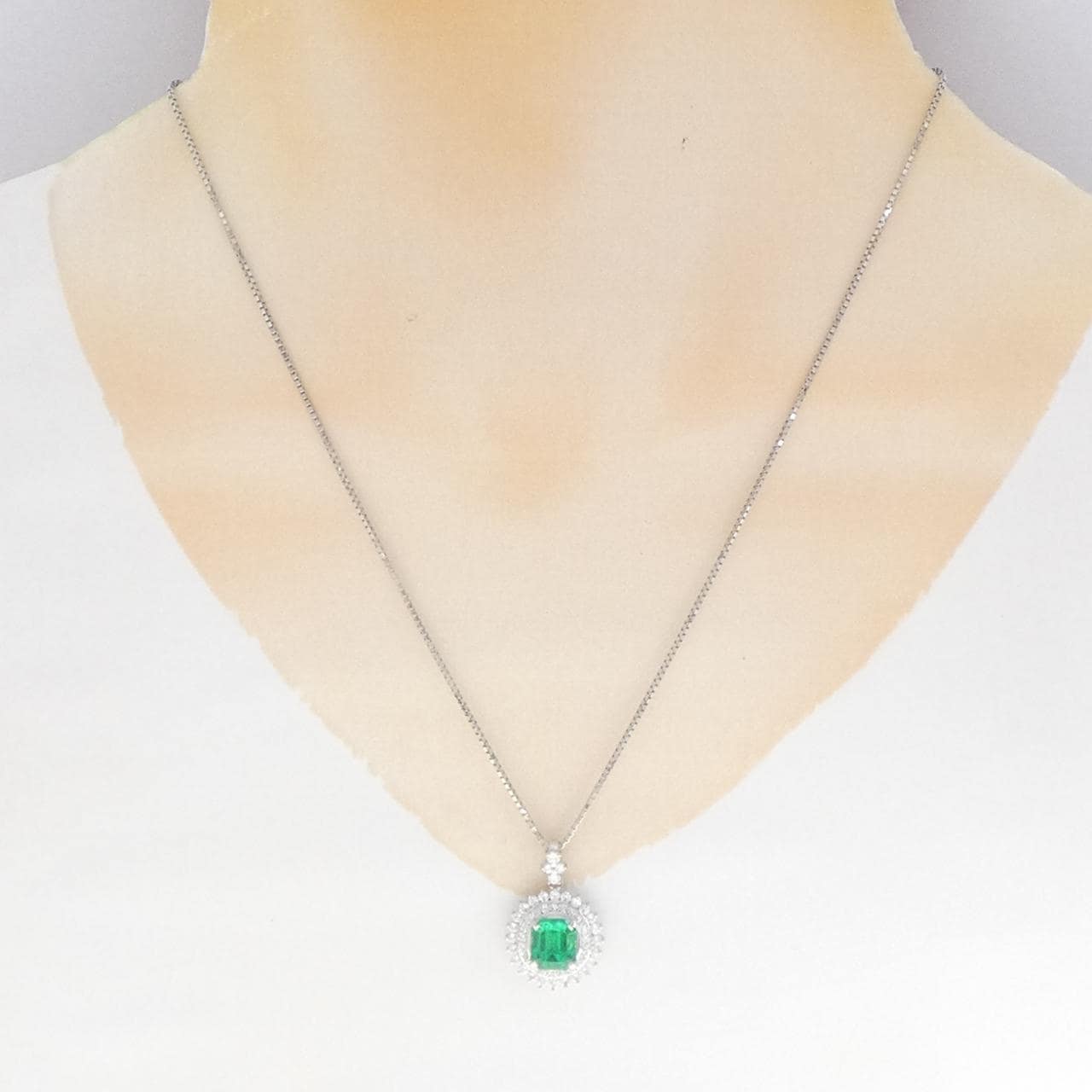 PT900/PT850 エメラルド ネックレス 2.37CT