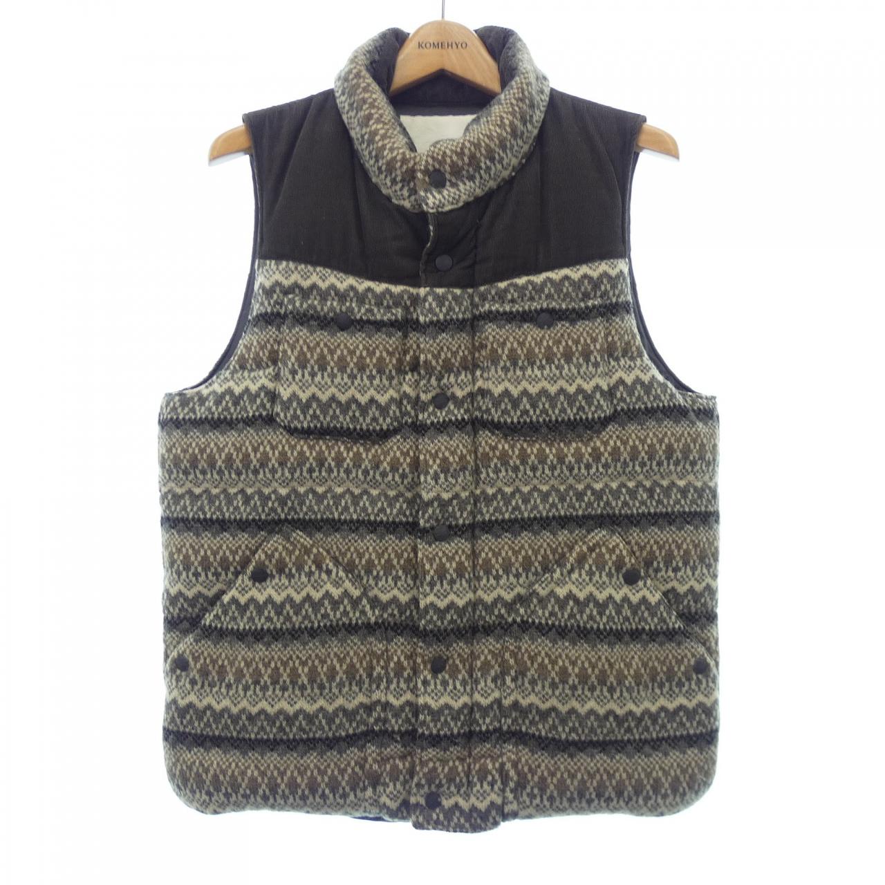 ホワイトマウンテニアリング WHITE MOUNTAINEERING ダウンベスト