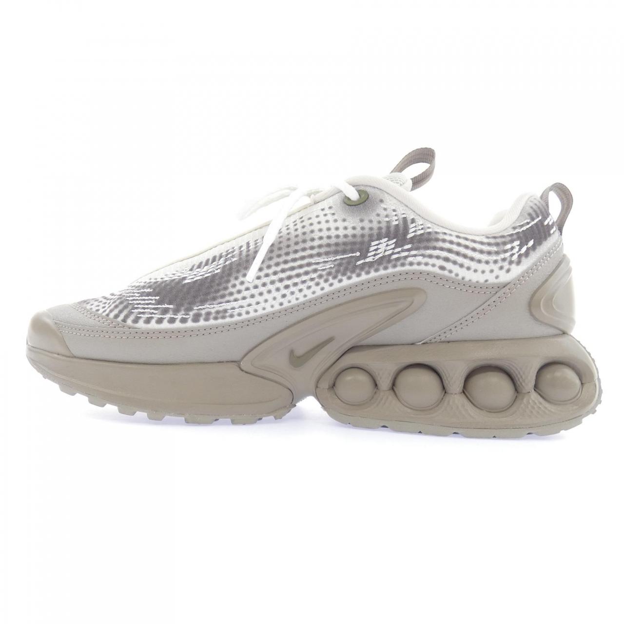 ナイキ NIKE HQ0912-001 スニーカー