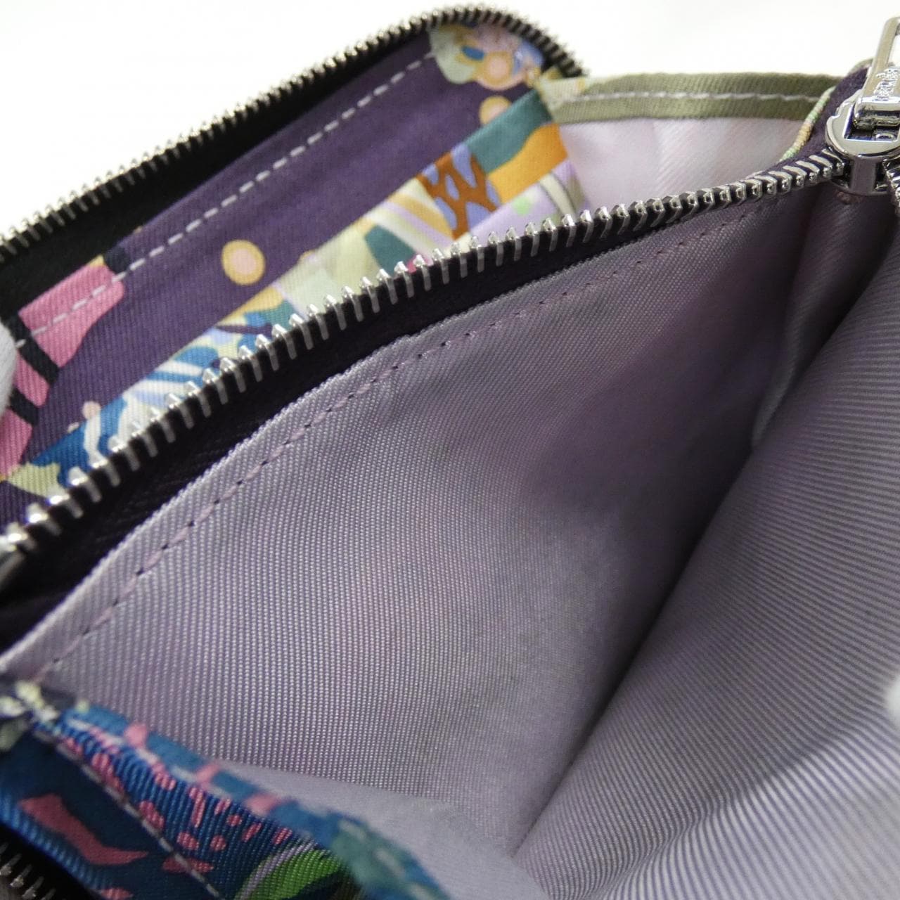 エルメス EN LIBERTE シルク イン コンパクト 084266CK 財布