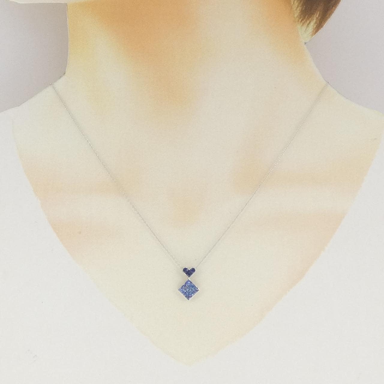 K18WG ハート サファイヤ ネックレス 0.74CT