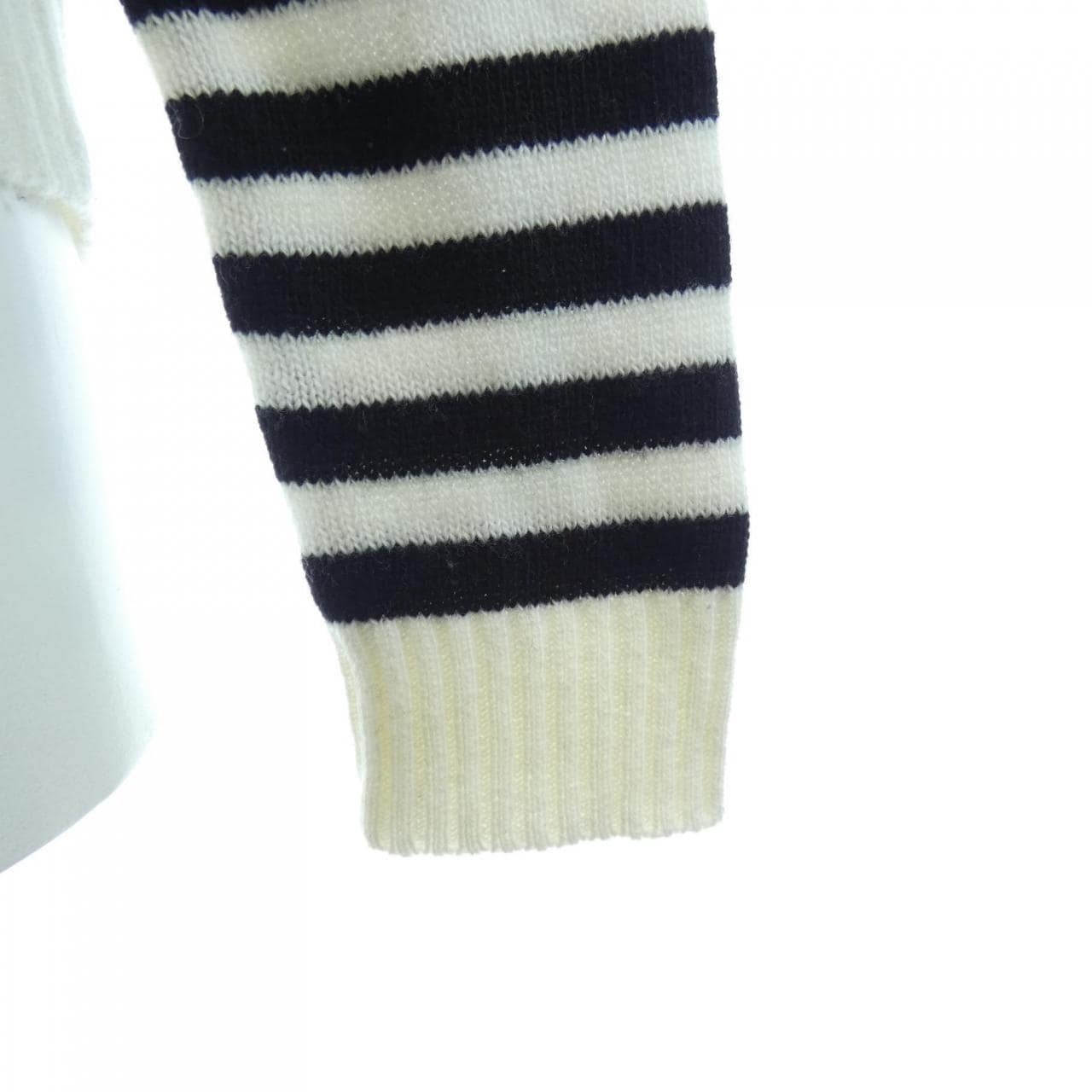 クリスチャンディオール CHRISTIAN DIOR NIXI DE SAINT PHALLE 414S57RM174 ニット