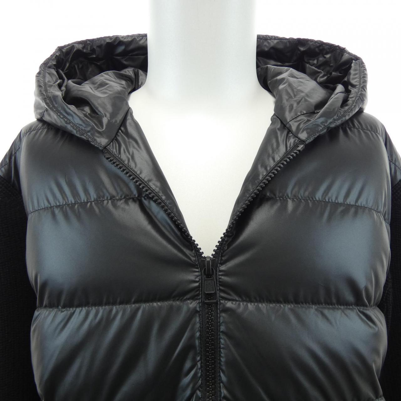 モンクレール MONCLER 20919B00041 ダウンジャケット