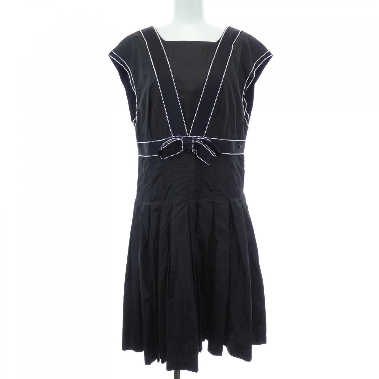 【ヴィンテージ】シャネル CHANEL P26833V17344 05A ワンピース