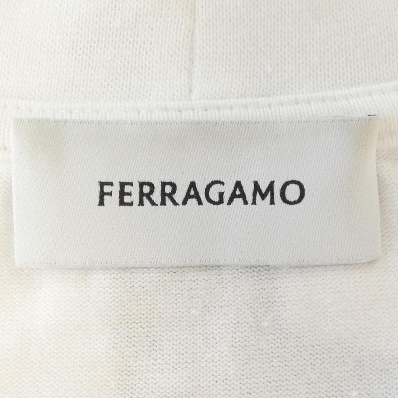 フェラガモ FERRAGAMO 122303 Tシャツ