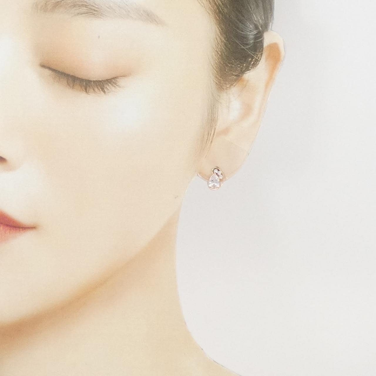 K10PG キュービック ピアス