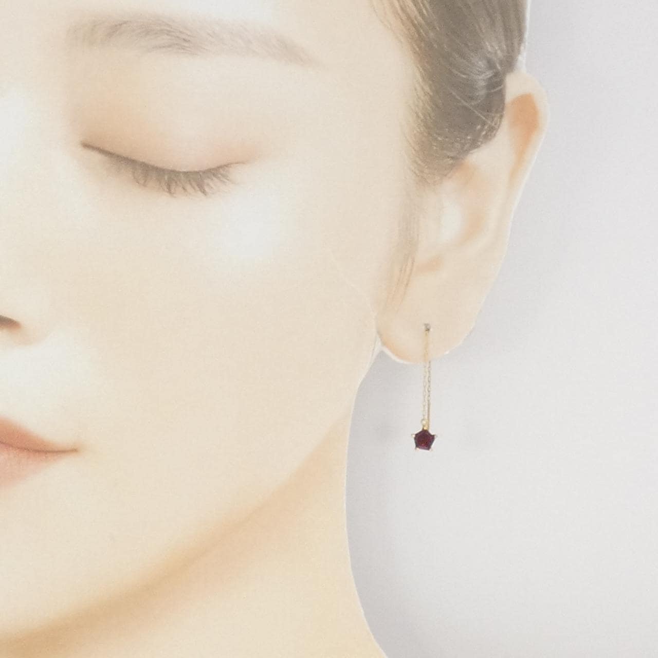 K18YG ガーネット ピアス 1.00CT